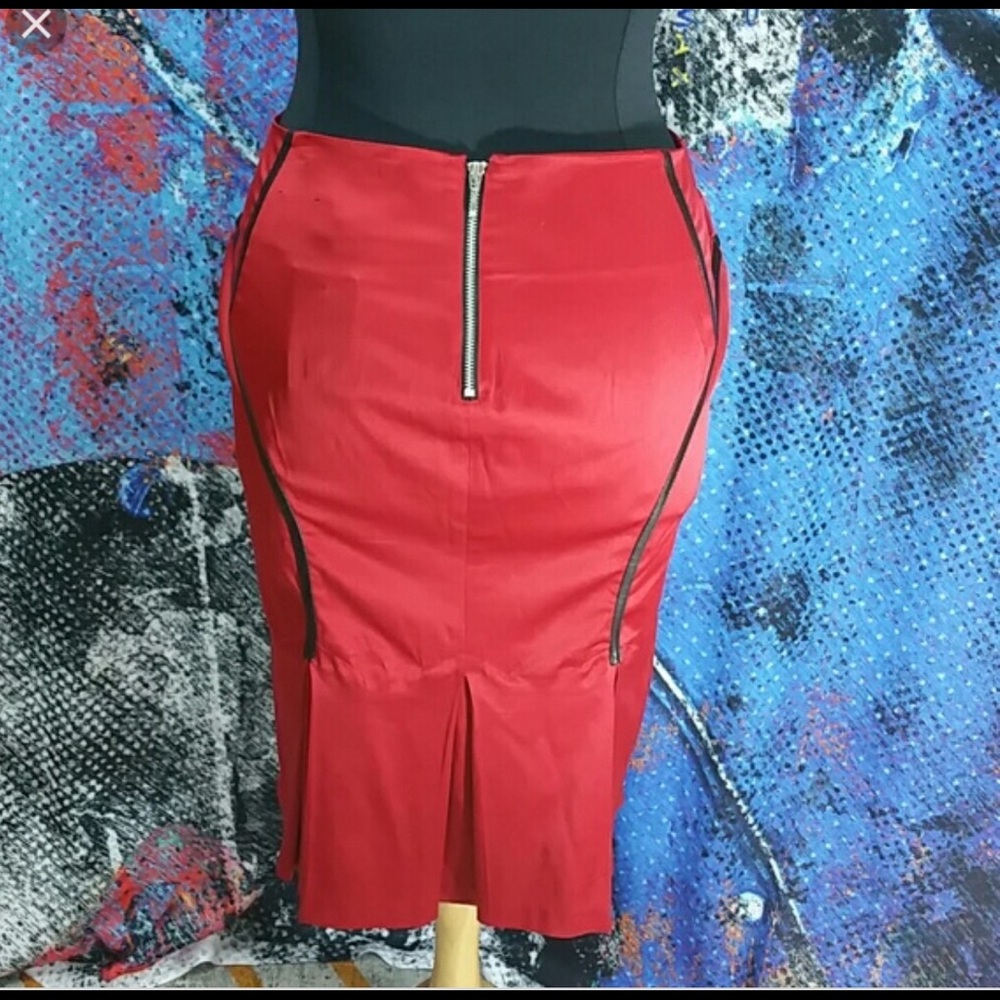 Sexy red skirt with faux leather detail